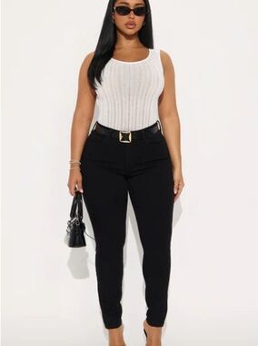 Fashion Nova • NWT Vibe Check Curvy Stretch Skinny Jeans W14”-17” R11” I28”